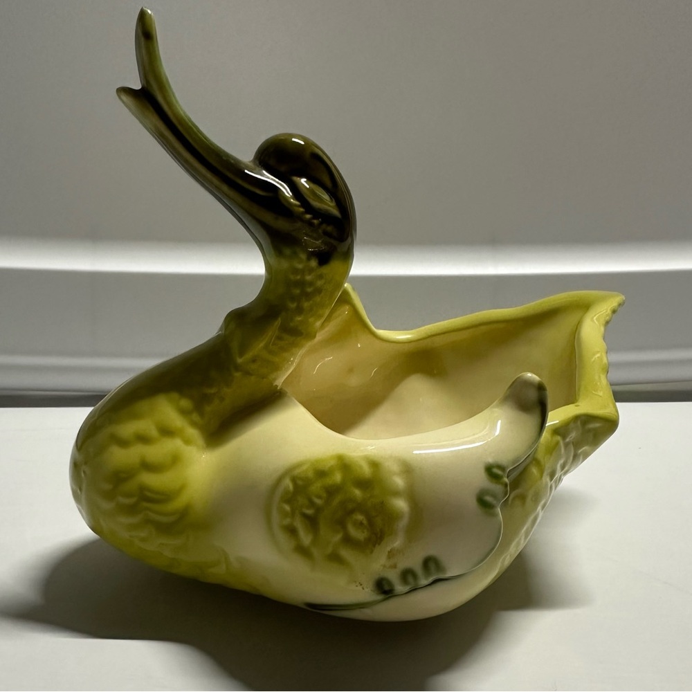 Vintage Hull pottery‎ swan chartreuse indoor planter. Happy Duck